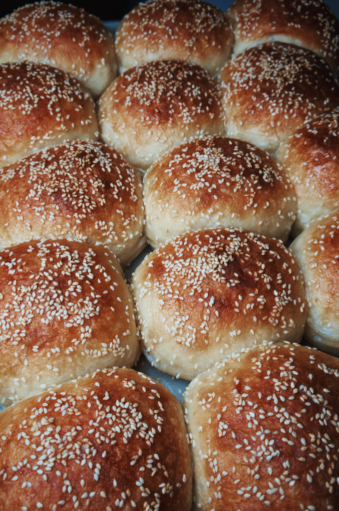 OCTOBER 9 | SESAME TRB HAMBURGER BUNS - 6 PACK